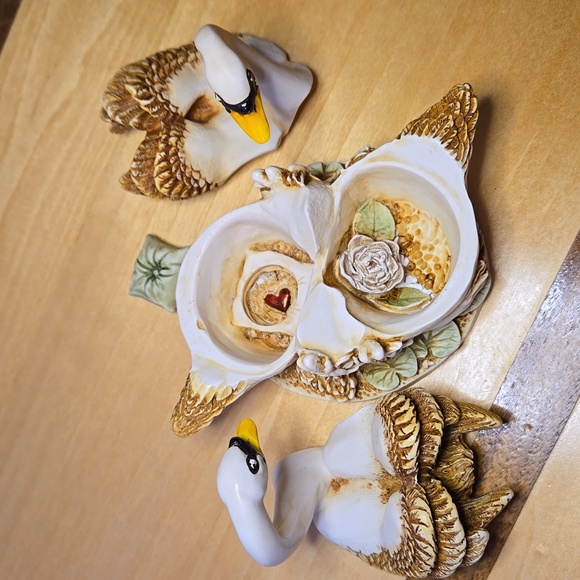 Harmony Kingdom "Pillow Talk" Double Swan Figurine - Picture 6 of 8